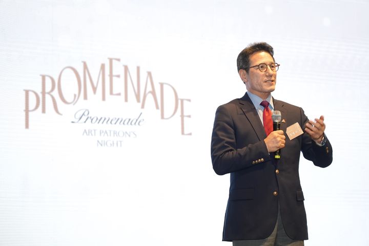 정병국 "예술위, 더 많은 기업이 후원할 수 있는 촉진제 될 것" - 뉴스 썸네일 이미지