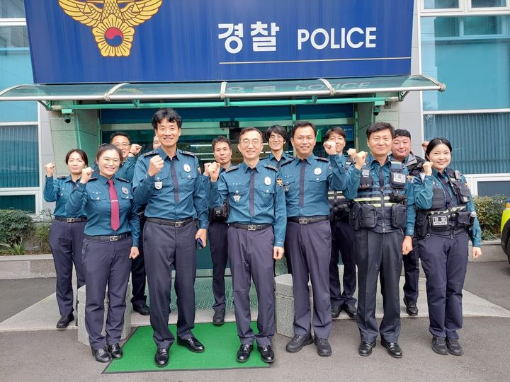 [대구=뉴시스] 대구 달서경찰서는 지역경찰관서 순찰팀 대상 현장 대응력 향상의 하나로 현장 조치 능력을 평가하는 '달서 챌린지'를 개최했다. (사진=대구 달서경찰서 제공) 2024.10.26. photo@newsis.com *재판매 및 DB 금지