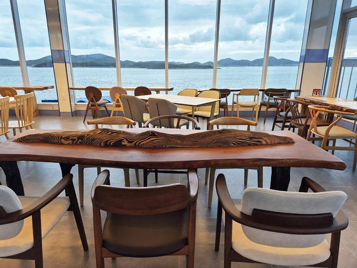 [신안=뉴시스]바다가 보이는 '1004카페 하의점'. *재판매 및 DB 금지