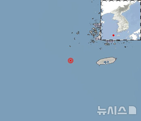 [제주=뉴시스] 3일 오전 제주시 서해상에서 진도 2.3(± 0.2)의 지진이 발생했다. (사진=기상청 홈페이지 갈무리) 2024.11.03. photo@newsis.com