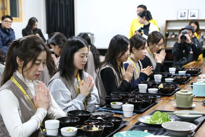 '나는 절로, 백양사' 참가자 모습 *재판매 및 DB 금지
