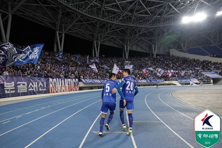 [서울=뉴시스]K리그2 수원 삼성, 승격 희망 살려. (사진=프로축구연맹 제공)