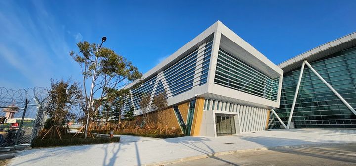 [군산=뉴시스] 군산항 국제여객터미널. (사진=군산해양수산청 제공) 2024.11.05. photo@newsis.com   *재판매 및 DB 금지