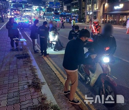 [의정부=뉴시스] 단속 현장. (사진=의정부경찰서 제공) 2024.11.06 photo@newsis.com