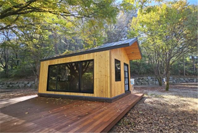 [청주=뉴시스] 충북 청주시 옥화자연휴양림 캠핑하우스. (사지=청주시 제공) photo@newsis.com *재판매 및 DB 금지