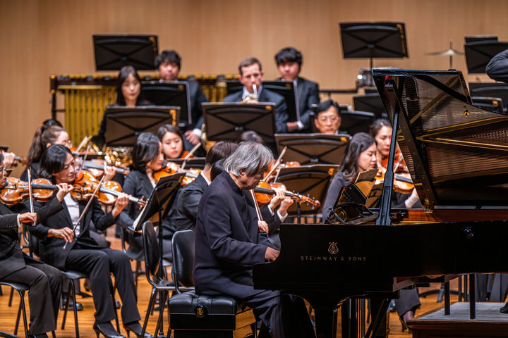 [수원=뉴시스] 'DMZ OPEN 국제음악제' 9일 개막 공연 모습. (사진=경기관광공사 제공) 2024.11.10. photo@newsis.com *재판매 및 DB 금지