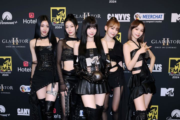 [서울=뉴시스] 르세라핌 '2024 MTV EMA' 수상 사진. (사진 = 쏘스뮤직 제공) 2024.11.10. photo@newsis.com *재판매 및 DB 금지