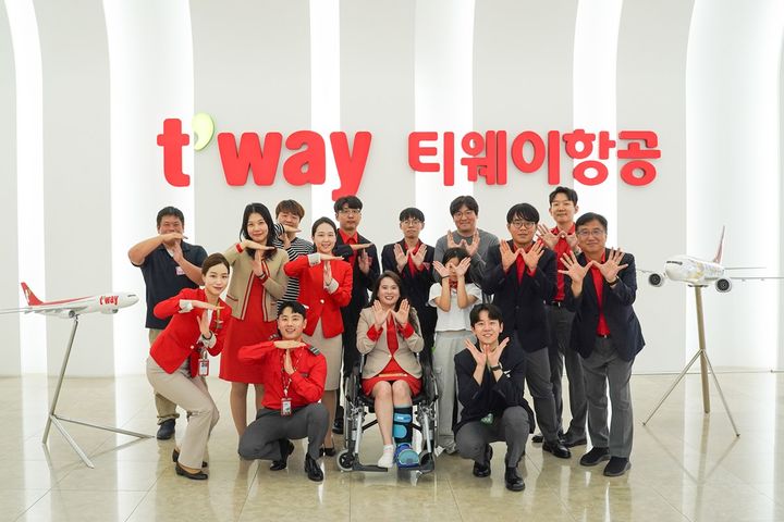티웨이플러스 회원 대상 객실 승무원 체험 프로그램 크루 클래스(Crew Class) 진행 *재판매 및 DB 금지