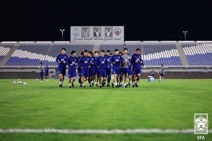 [서울=뉴시스]축구대표팀, 쿠웨이트 현지 첫 훈련. (사진=대한축구협회 제공)