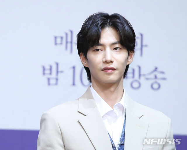 배우 송재림은 누구…해품달로 뜨고 우결로 전성기