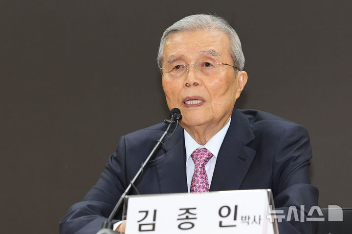 김종인 "민주당·조국혁신당 합당, 이재명 정부에 독 될 것"