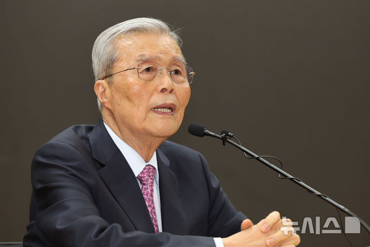 김종인 "한동훈, 출마 안 할 듯…마크롱도 국회 경험 없이 대통령 돼"