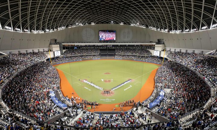 [서울=뉴시스] 대만이 14일 대만 타이베이돔에서 열린 2024 세계야구소프트볼연맹(WBSC) 프리미어12 조별리그 B조 2차전 경기에서 도미니카공화국을 상대로 2-1 승리를 거뒀다. (사진=WBSC 홈페이지 캡처) 2024.11.14. *재판매 및 DB 금지