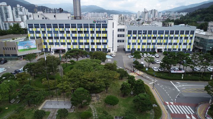 [양산=뉴시스] 양산시청 전경. (사진=뉴시스 DB). photo@newsis.com *재판매 및 DB 금지