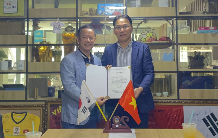 [진주=뉴시스]경상국립대, 베트남 가나다어학당 위촉식.(사진=경상국립대 제공).2024.11.22.photo@newsis.com *재판매 및 DB 금지