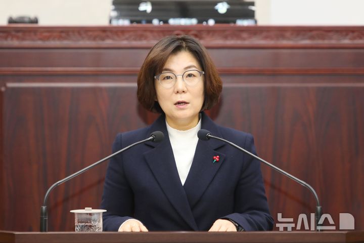 [안성=뉴시스] 시정연설 중인 김보라 안성시장 (사진 = 안성시 제공) 2024.11.25.photo@newsis.com 