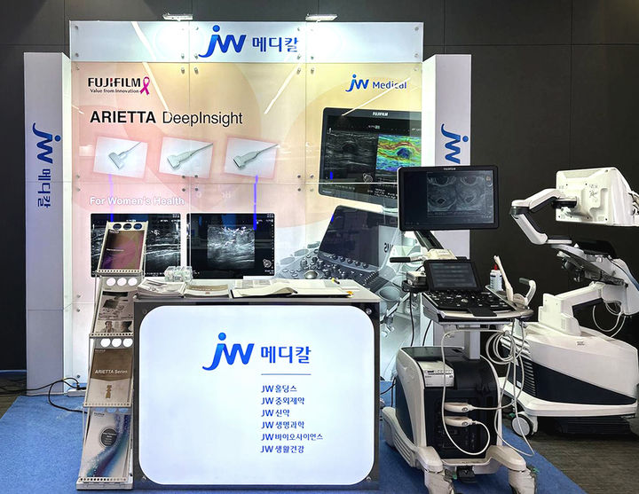 [서울=뉴시스] JW메디칼 대한생식의학회 학술대회 부스. (사진=JW메디칼 제공) 2024.11.26. photo@newsis.com *재판매 및 DB 금지