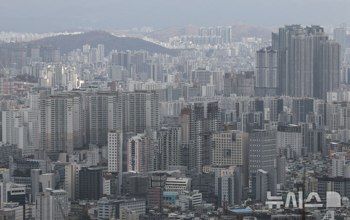 서울 중구 남산에서 바라본 서울시내 아파트. 뉴시스 자료사진.