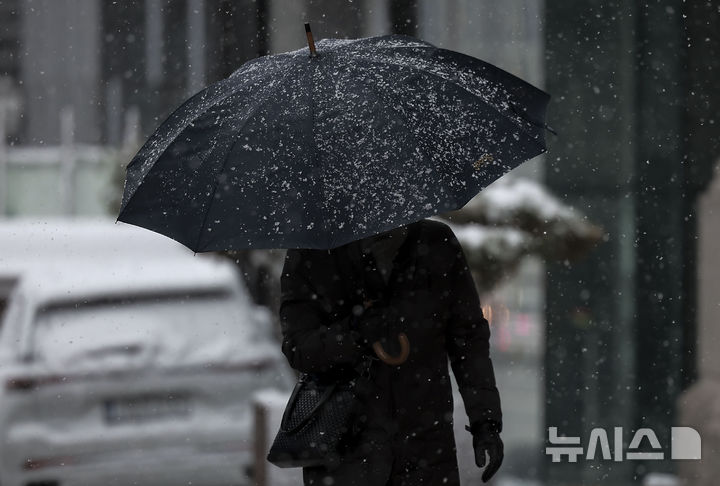 눈 내리는 충남권 천안·아산·당진에 '대설 주의보'