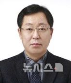 [서울=뉴시스] 이영준 롯데그룹 화학군 총괄대표 사장 겸 롯데케미칼 기초소재사업 대표이사.(사진=롯데 제공)