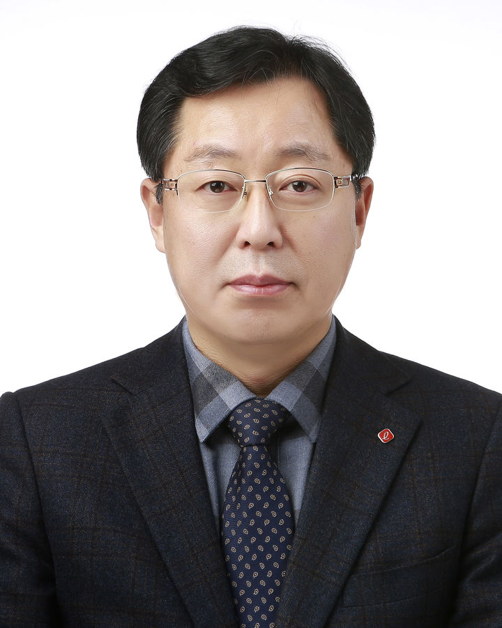 [서울=뉴시스] 이영준 롯데그룹 화학군 총괄 대표이사 사장 겸 롯데케미칼 기초소재 대표이사 (사진=롯데지주 제공) *재판매 및 DB 금지