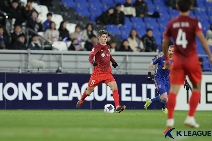 [서울=뉴시스] 중국 프로축구 슈퍼리그 상하이 하이강의 오스카. (사진=한국프로축구연맹 제공) *재판매 및 DB 금지