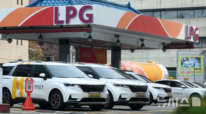 [서울=뉴시스] 고범준 기자 = 2일 서울의 한 LPG충전소 모습. 2024.12.02. bjko@newsis.com