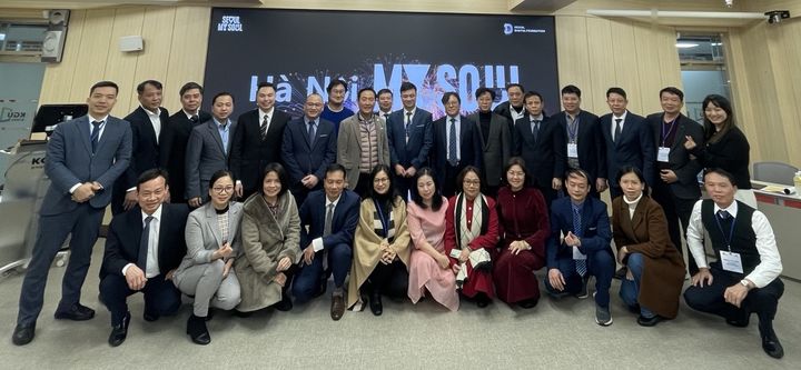 [수원=뉴시스] 베트남 하노이 고위 공직자 대상 연수 운영. (사진=경기대 제공) 2024.12.03. photo@newsis.com *재판매 및 DB 금지