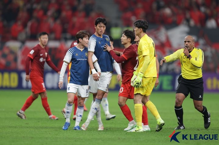 [서울=뉴시스] 프로축구 K리그1 광주FC의 이희균. (사진=한국프로축구연맹 제공) *재판매 및 DB 금지