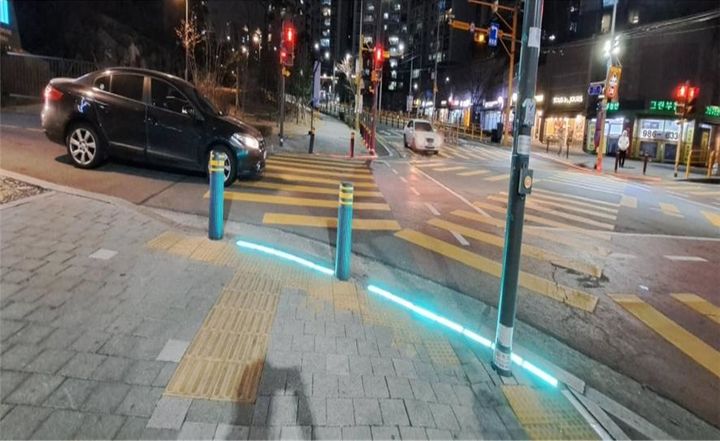 [서울=뉴시스] (상반기 최우수 신고) 바닥신호등 고장. 2024.12..06. (사진=서울시 제공) *재판매 및 DB 금지