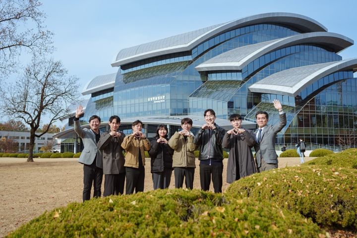 성균관대·한국기계연구원, 분극장 내재 이종계면 형성 핵심기술 개발 성공