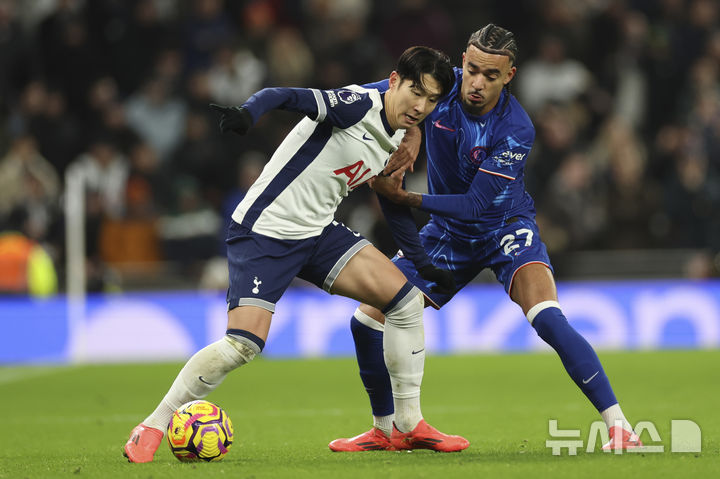 [런던=AP/뉴시스]'손흥민 시즌 5호골' 토트넘, 첼시에 3-4 역전패. 2024.12.08.