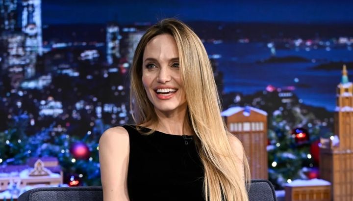 "안젤리나 졸리, 미국 떠난다"…355억 저택 팔고 캄보디아로