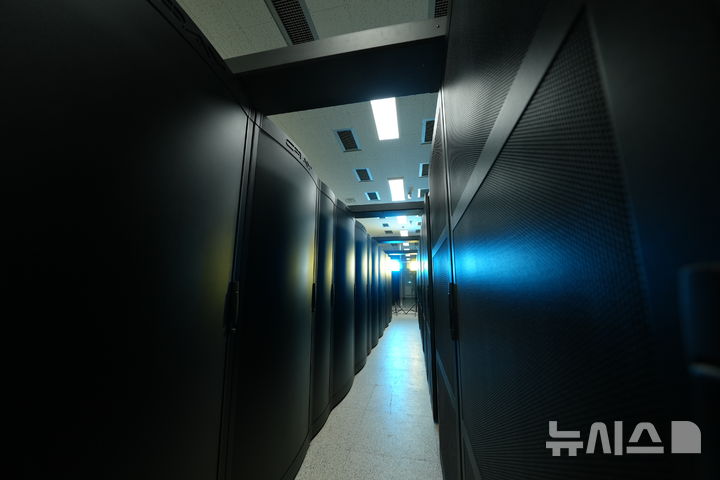 [세종=뉴시스]슈퍼컴2호기의 모습.(사진=농진청 제공)