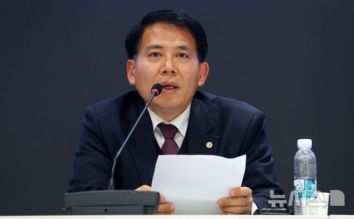 [서울=뉴시스] 이동욱 경기도의사회장. (사진=뉴시스DB) photo@newsis.com