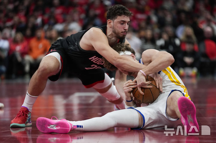 [휴스턴=AP/뉴시스] 미국프로농구(NBA) 휴스턴 로키츠의 알프렌 센군. 2024.12.11.