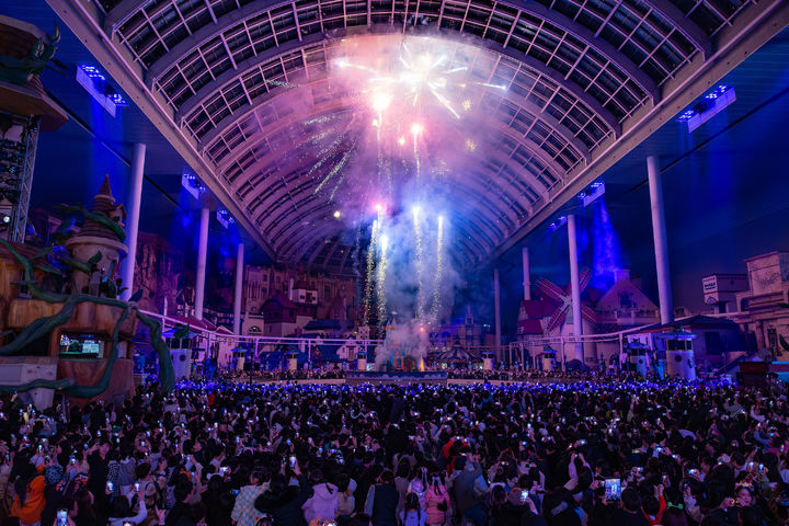 롯데월드 어드벤처 'Happy New Year Electric Party' *재판매 및 DB 금지