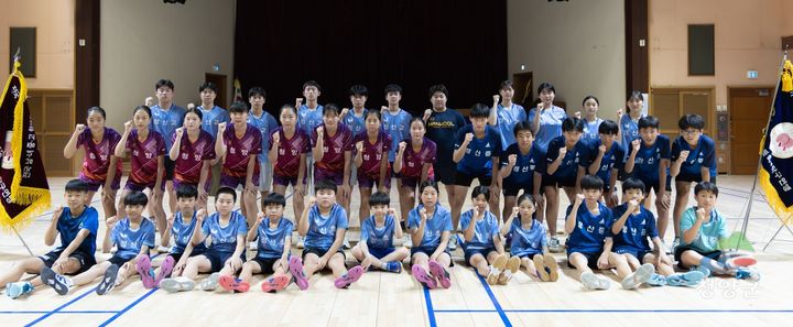 [청양=뉴시스] 충남 청양군 정산 초·중·고 탁구부. (사진= 청양군 제공) *재판매 및 DB 금지
