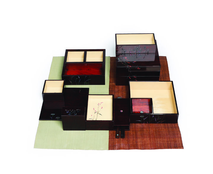 [서울=뉴시스] 대한민국 공예품대전 대통령상 정세희 작(作) '언제나 봄날' (사진=국가유산청 제공) 2024.12.12. photo@newsis.com *재판매 및 DB 금지