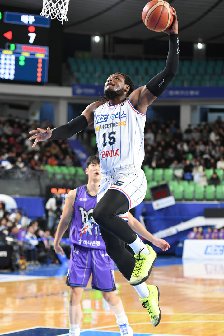 [서울=뉴시스] 프로농구 부산 KCC의 디온테 버튼. (사진=KBL 제공) *재판매 및 DB 금지