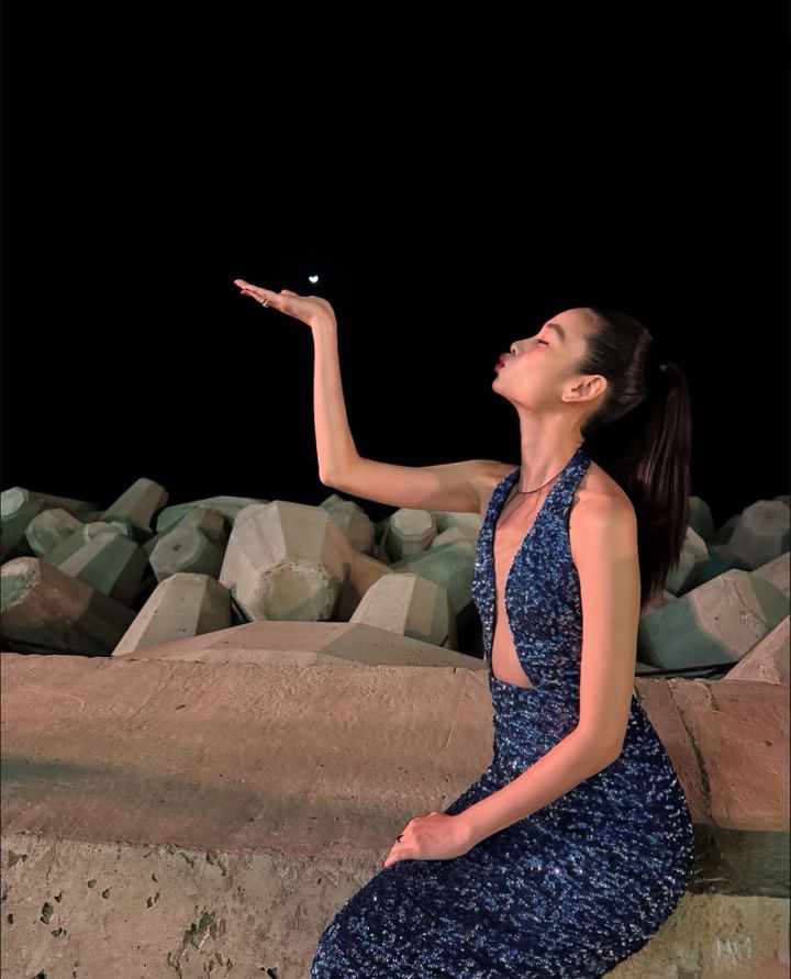 [서울=뉴시스] 정호연은 17일 자신의 인스타그램에 손톱 이모지와 함께 여러 장의 사진을 올렸다. (사진=인스타그램 갈무리) *재판매 및 DB 금지