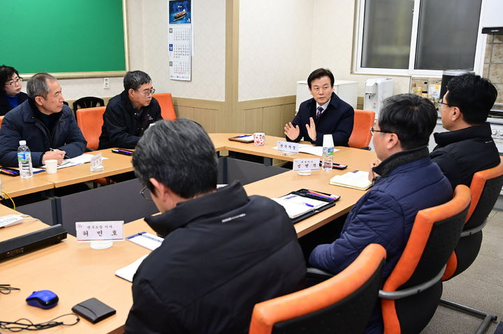 [진주=뉴시스]조규일 진주시장, 수출기업 긴급 현장 방문.(사진=진주시 제공).2024.12.17.photo@newsis.com *재판매 및 DB 금지