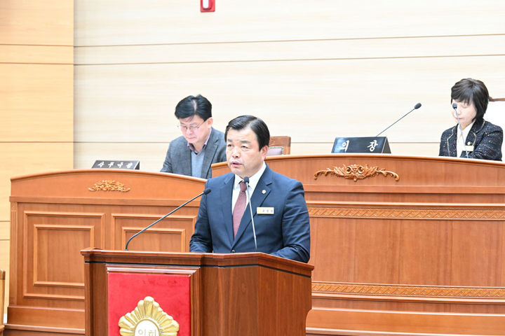 [보령=뉴시스] 5분 발언하는 조장현 보령시의원. (사진=보령시의회 제공) 2024.12.17. photo.newsis.com *재판매 및 DB 금지