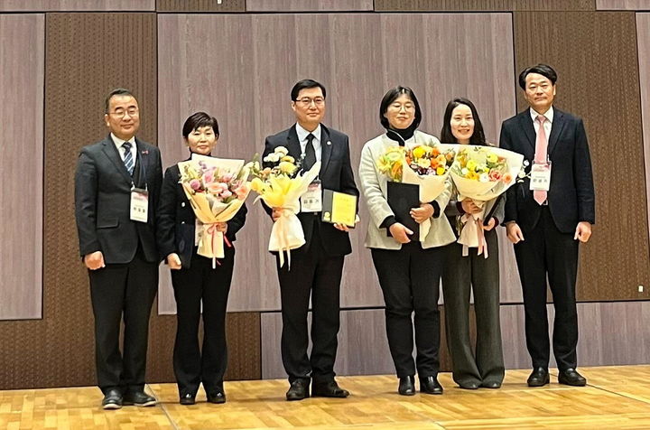 [진주=뉴시스]진주시보건소, 공공보건의료 유공 도지사 표창.(사진=진주시 제공).2024.12.18.photo@newsis.com *재판매 및 DB 금지