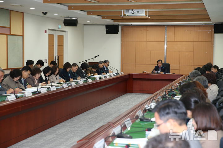 [완주=뉴시스] 완주군 간부회의 모습. *재판매 및 DB 금지