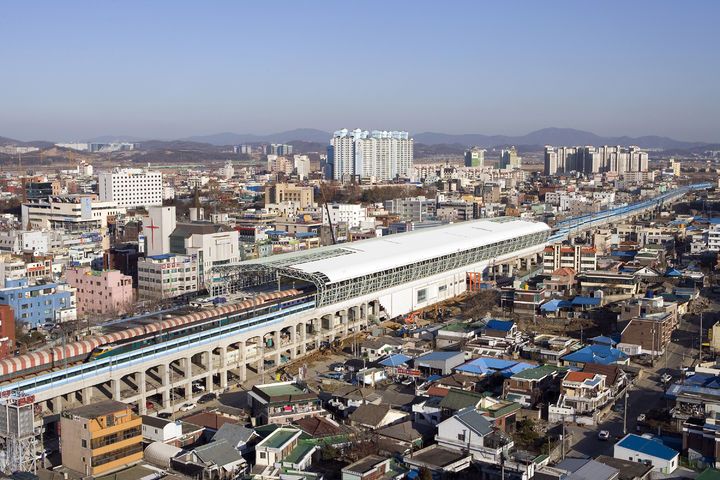 [서울=뉴시스] 사진은 온양온천역(장항선)의 전경모습. 2024.12.24. (사진=국가철도공단 제공) photo@newsis.com *재판매 및 DB 금지