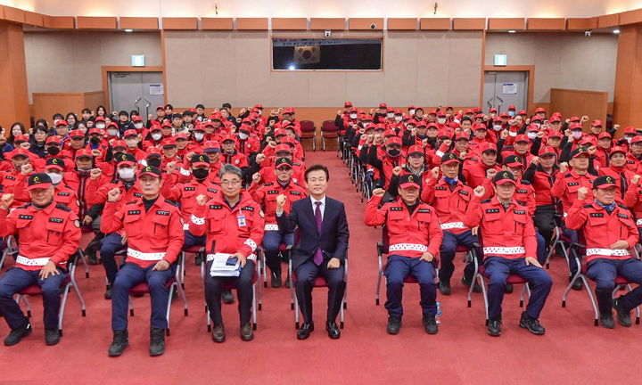 [진주=뉴시스] 진주시, 산불 발생 우려에 따른 ‘산불예방·대응’ 강화.(사진=진주시 제공).2024.12.25.photo@newsis.com *재판매 및 DB 금지