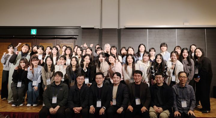 일본 삿포로에서 열린 '모바일인터넷보안 국제학술대회'에서 성신여대 융합보안공학과·미래융합기술공학과 연구팀이 최우수상 6개를 수상했다. (사진=성신여대 제공) *재판매 및 DB 금지