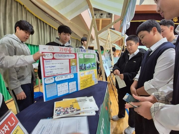  *재판매 및 DB 금지