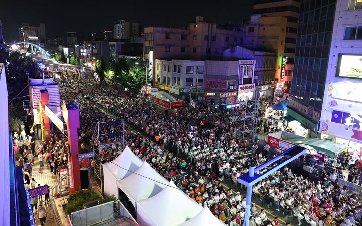 [대전=뉴시스]지난 8월 열린 '대전 0시 축제'. (사진=대전시 제공). 2024. 12. 26 photo@newsis.com *재판매 및 DB 금지